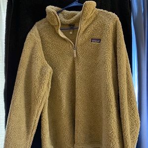 Patagonia teddy bear fleece pull over